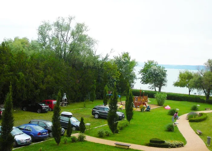 アパートホテル Vizparti Sas 3*